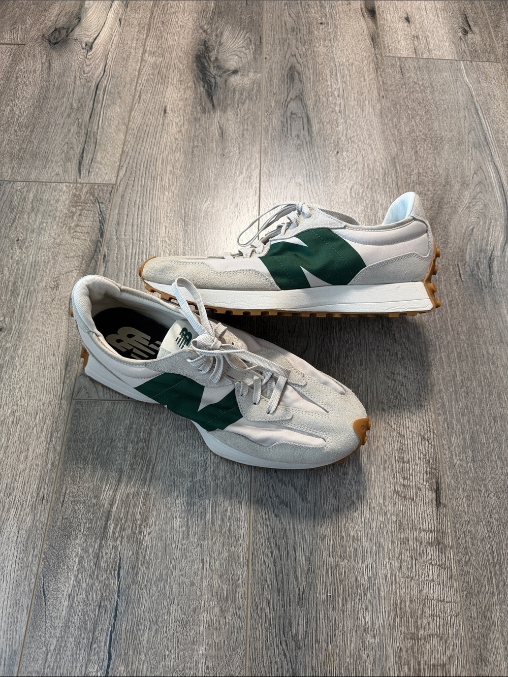 New Balance Men's White and Green Retro Runner Sneakers